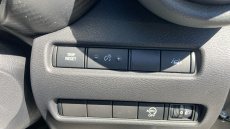 Nissan Juke 1.0 DiG-T N-Connecta 5dr Petrol Hatchback